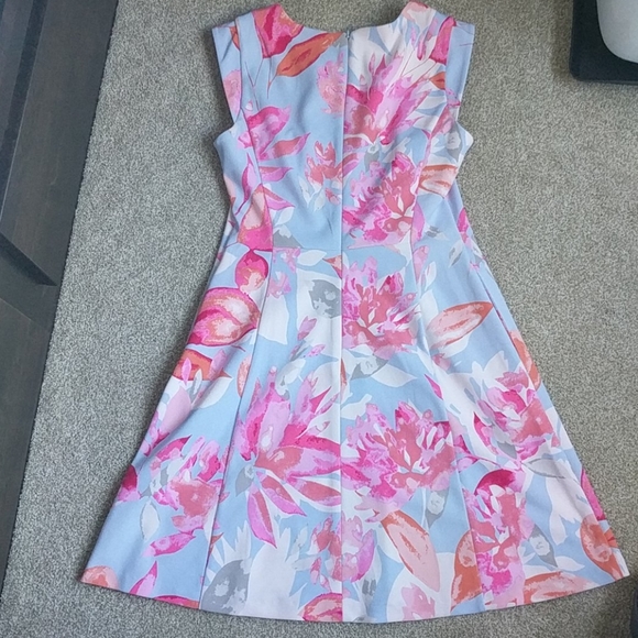 Vince Camuto Dress with pockets - Picture 3 of 3